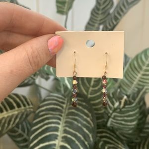 Garnet, Swarovski 14k gold dangle earrings 🥀⚡️